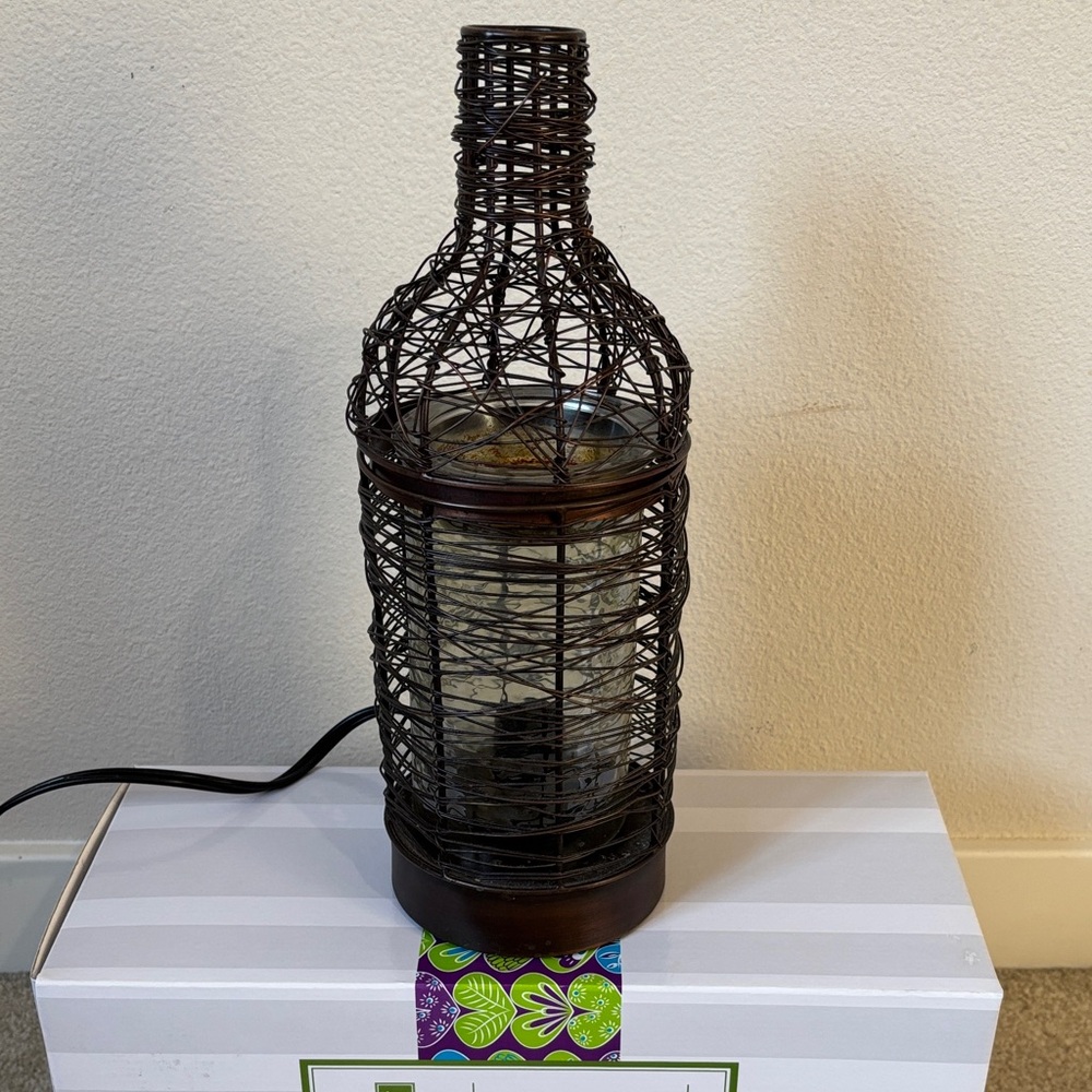 🍷Scentsy Vino wax warmer